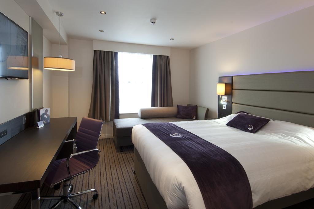 Premier Inn Dunfermline Bilik gambar