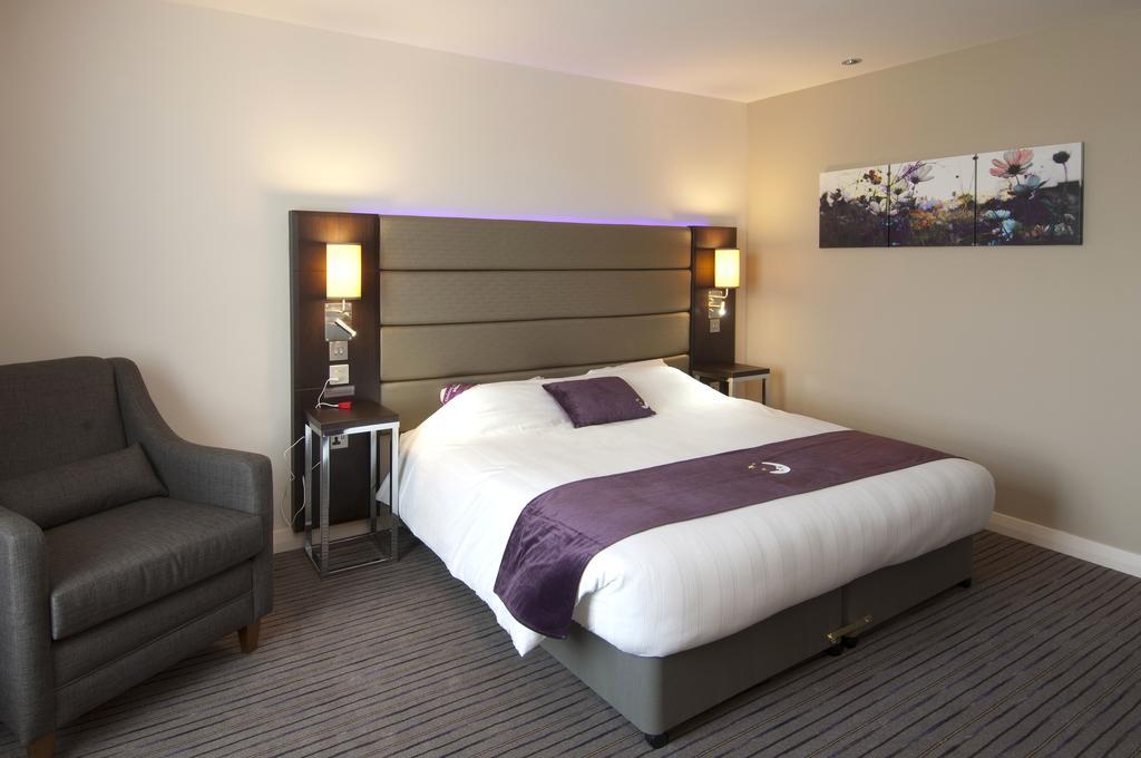 Premier Inn Dunfermline Bilik gambar